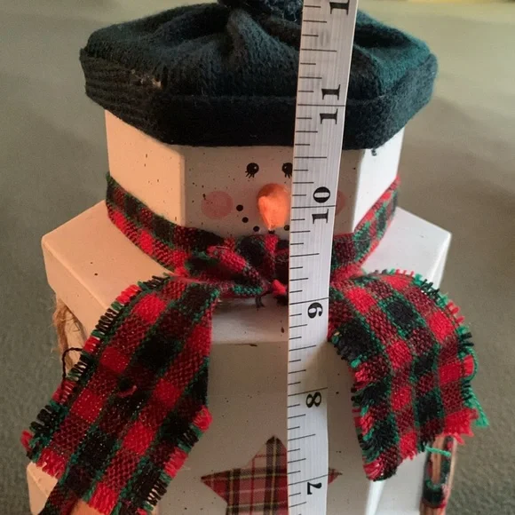 Lot of 3 nesting Snowmen.  Large approx 9” x 17”. Other 2 approx 6” x 11” - Picture 5 of 13